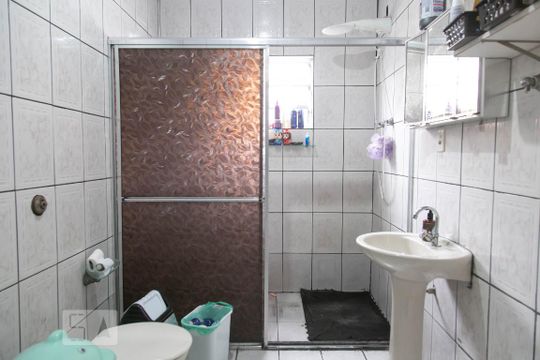 Banheiro 1 de casa à venda com 3 quartos, 120m² em Vila Jacuí, São Paulo