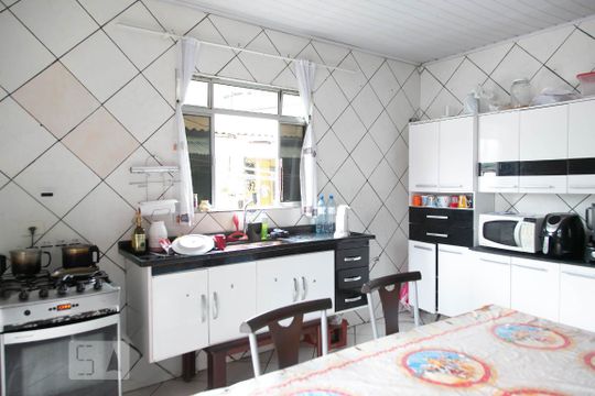 Cozinha de casa à venda com 3 quartos, 120m² em Vila Jacuí, São Paulo