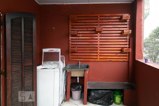 Varanda / lavanderia de casa à venda com 3 quartos, 120m² em Vila Jacuí, São Paulo