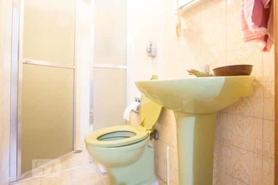 Banheiro Suíte 1 de casa à venda com 5 quartos, 400m² em Campo Belo, São Paulo