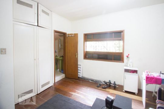 Suíte 1 de casa à venda com 5 quartos, 400m² em Campo Belo, São Paulo