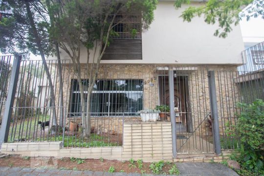 Fachada de casa à venda com 5 quartos, 400m² em Campo Belo, São Paulo