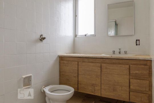 Banheiro de apartamento para alugar com 2 quartos, 57m² em Campos Elíseos, São Paulo