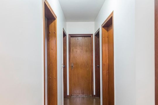 Corredor de apartamento à venda com 4 quartos, 140m² em Centro, Santo André