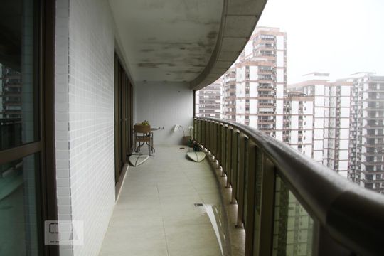 Varanda de apartamento à venda com 6 quartos, 600m² em Barra da Tijuca, Rio de Janeiro