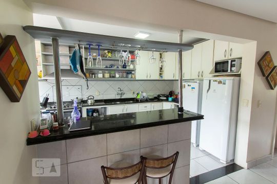 Cozinha de casa de condomínio à venda com 4 quartos, 304m² em Cavalhada, Porto Alegre