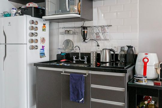 Cozinha de kitnet/studio à venda com 1 quarto, 31m² em Sumarezinho, São Paulo