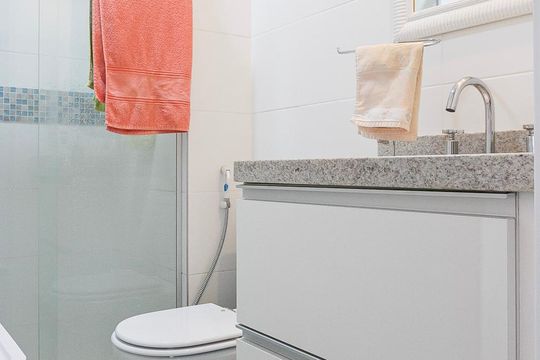 Banheiro de kitnet/studio à venda com 1 quarto, 31m² em Sumarezinho, São Paulo