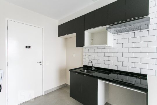 Cozinha de apartamento para alugar com 1 quarto, 27m² em Tatuapé, São Paulo
