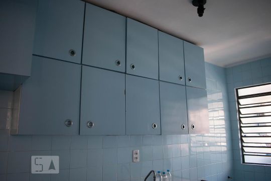 Cozinha de apartamento à venda com 1 quarto, 75m² em Centro Histórico, Porto Alegre