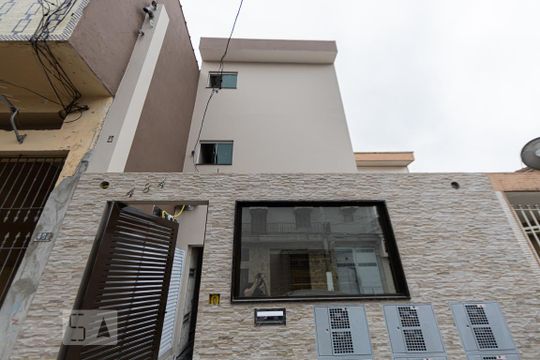 Fachada de apartamento para alugar com 1 quarto, 15m² em Vila Canero, São Paulo