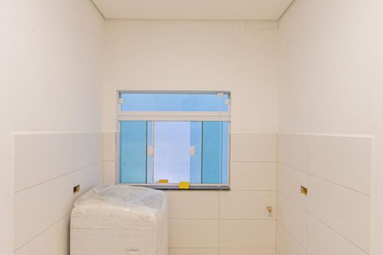 Cozinha de apartamento para alugar com 1 quarto, 15m² em Vila Canero, São Paulo