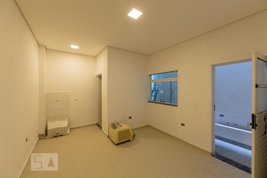 Apartamento para alugar com 1 quarto, 15m² em Vila Canero, São Paulo
