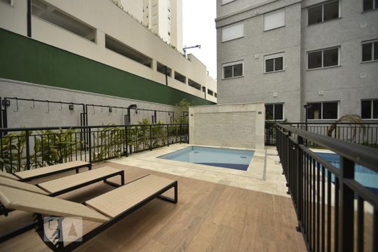 Área comum - piscinas  de apartamento para alugar com 2 quartos, 38m² em Brás, São Paulo