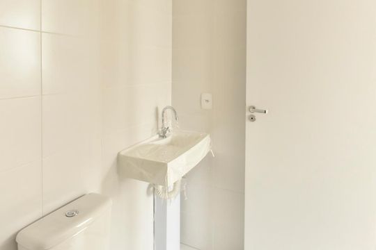 Banheiro de apartamento para alugar com 2 quartos, 38m² em Brás, São Paulo