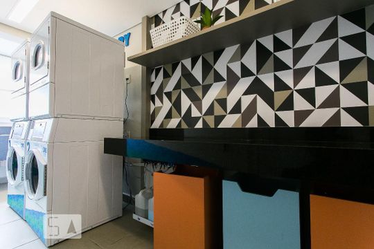Área comum - Lavanderia de kitnet/studio para alugar com 1 quarto, 30m² em Tatuapé, São Paulo