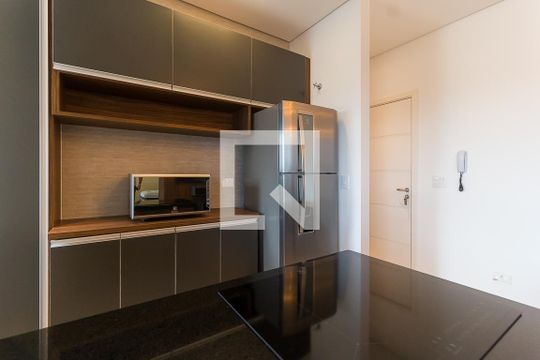 Cozinha de kitnet/studio para alugar com 1 quarto, 43m² em Loteamento Mogilar, Mogi das Cruzes