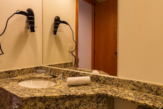 Banheiro de kitnet/studio à venda com 1 quarto, 32m² em Vila Osasco, Osasco
