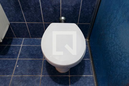 Banheiro de casa para alugar com 3 quartos, 120m² em Jardim Denise, São Paulo