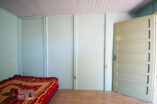 Quarto de kitnet/studio à venda com 1 quarto, 34m² em Feitoria, São Leopoldo