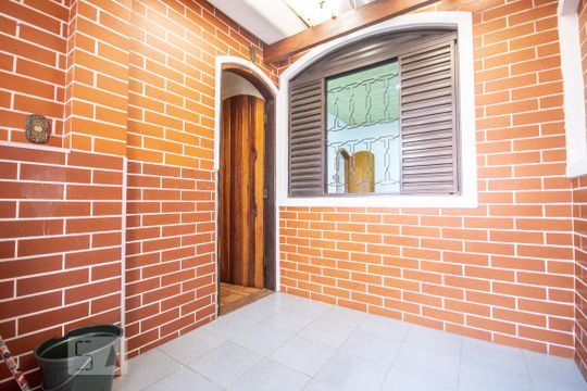 Área de Serviço- Casa 01 de casa para alugar com 4 quartos, 161m² em Vila Paiva, São Paulo