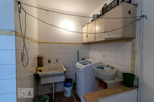 área de serviço de casa à venda com 4 quartos, 220m² em Vila Uberabinha, São Paulo