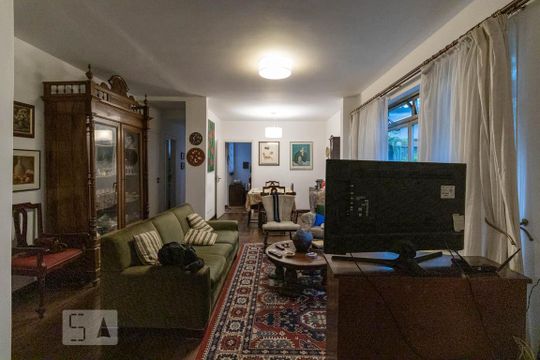 Sala de casa à venda com 4 quartos, 220m² em Vila Uberabinha, São Paulo