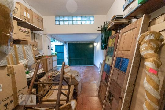 garagem de casa à venda com 4 quartos, 220m² em Vila Uberabinha, São Paulo