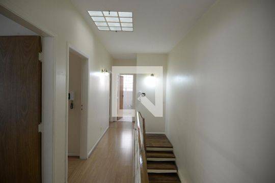 Corredor de casa à venda com 3 quartos, 170m² em Cambuci, São Paulo