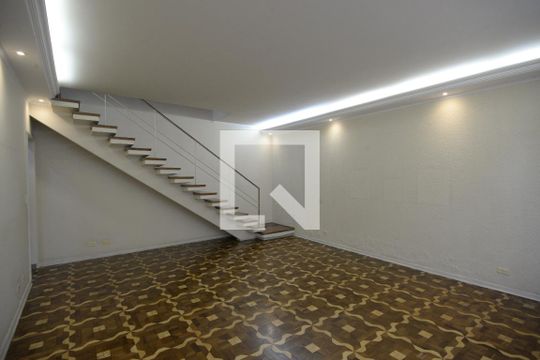 Sala de casa à venda com 3 quartos, 170m² em Cambuci, São Paulo