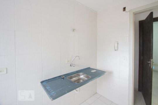 Cozinha de apartamento à venda com 2 quartos, 42m² em Jardim Iracema, São Paulo
