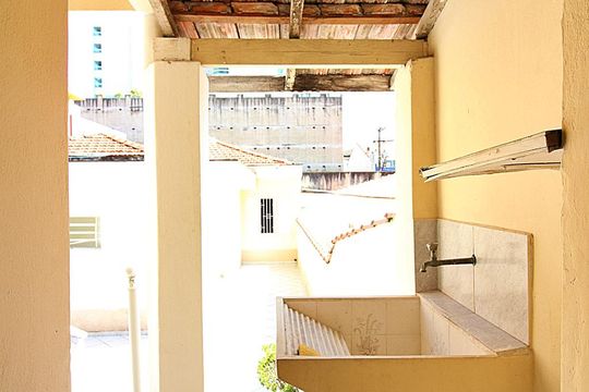 Lavanderia da Edícula  de casa à venda com 3 quartos, 161m² em Jardim do Mar, São Bernardo do Campo