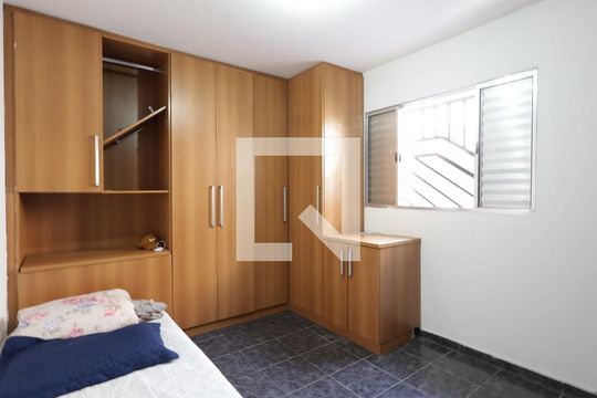 Quarto 2 de casa à venda com 3 quartos, 175m² em Jardim Taboao, São Paulo