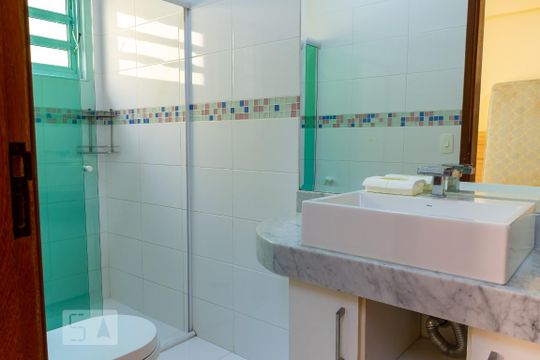 Banheiro da Suíte 1  de casa para alugar com 4 quartos, 800m² em Freguesia do Ó, São Paulo