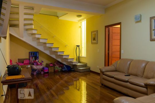 Sala de TV de casa para alugar com 4 quartos, 800m² em Freguesia do Ó, São Paulo