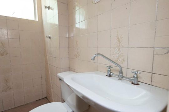 Banheiro de kitnet/studio à venda com 1 quarto, 43m² em Centro, São Leopoldo