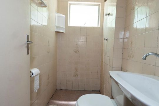 Banheiro de kitnet/studio à venda com 1 quarto, 43m² em Centro, São Leopoldo