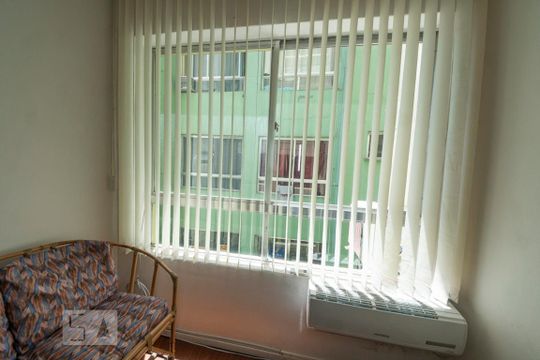 Sala e Quarto de kitnet/studio à venda com 1 quarto, 43m² em Centro, São Leopoldo