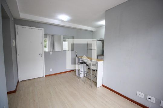 Sala de apartamento para alugar com 2 quartos, 50m² em Vila Andrade, São Paulo