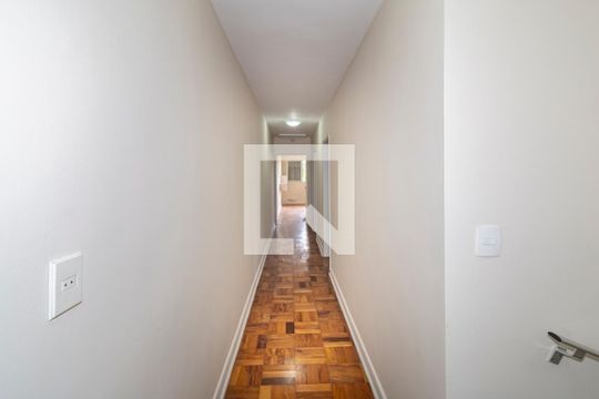 Corredor  de casa para alugar com 4 quartos, 250m² em Indianópolis, São Paulo