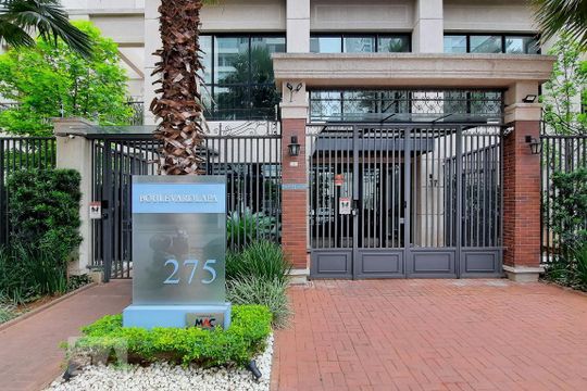 Fachada de apartamento à venda com 2 quartos, 62m² em Vila Anastácio, São Paulo