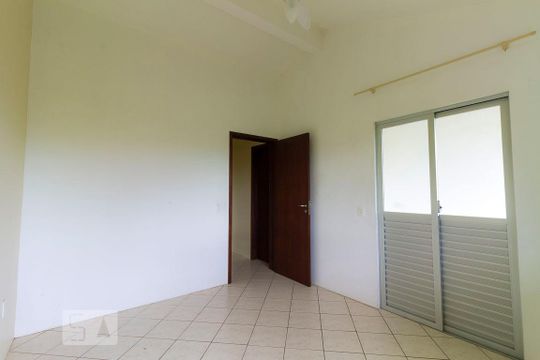 Quarto de casa para alugar com 1 quarto, 80m² em Ingleses do Rio Vermelho, Florianópolis