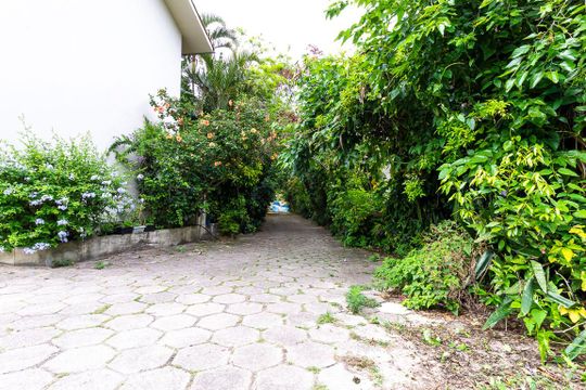 Área Externa de casa para alugar com 1 quarto, 80m² em Ingleses do Rio Vermelho, Florianópolis