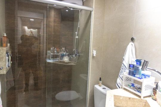 Banheiro de apartamento à venda com 2 quartos, 48m² em Baeta Neves, São Bernardo do Campo