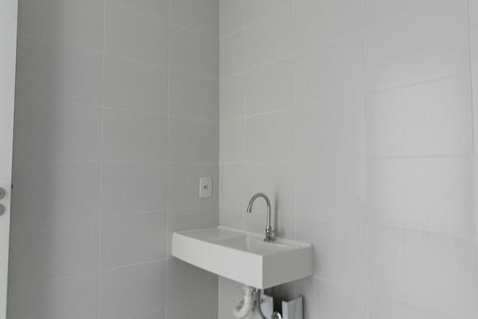 Banheiro de kitnet/studio à venda com 1 quarto, 38m² em Brás, São Paulo