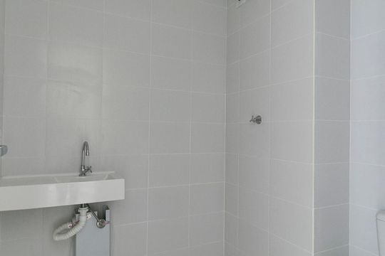 Banheiro de kitnet/studio à venda com 1 quarto, 38m² em Brás, São Paulo