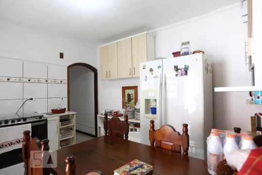Cozinha de casa à venda com 3 quartos, 220m² em Parque Guarani, São Paulo