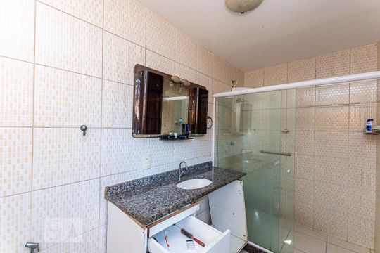 Banheiro da Suíte de casa para alugar com 3 quartos, 300m² em Fonseca, Niterói