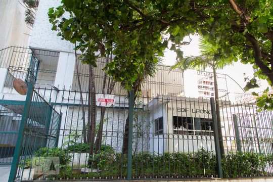 Fachada de apartamento à venda com 2 quartos, 77m² em Vila Santa Catarina, São Paulo