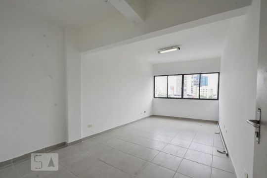 Dormitório  de kitnet/studio para alugar com 1 quarto, 30m² em Itaim Bibi, São Paulo